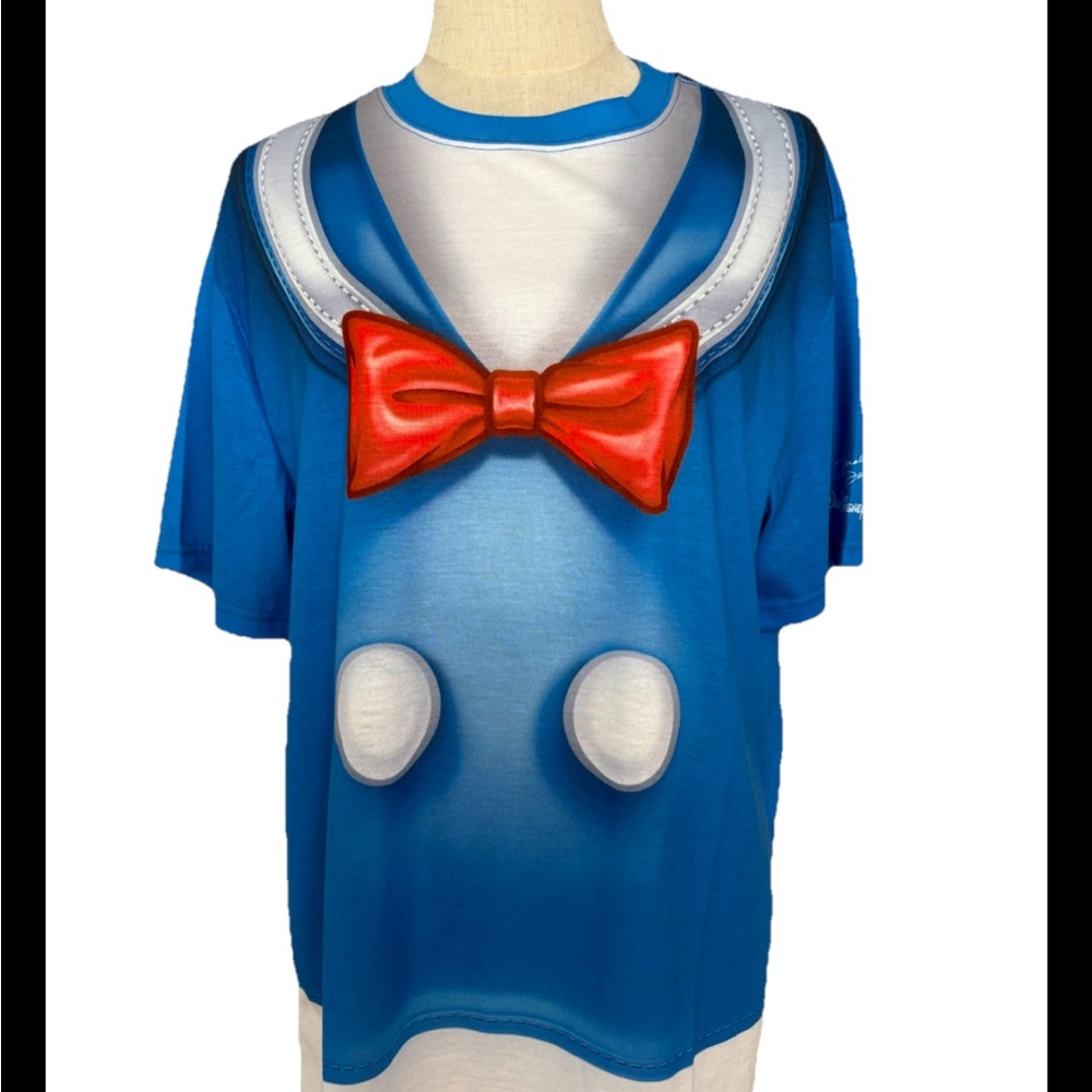 Walt Disney World Men’s Donald Duck Costume Blue Shirt Medium New with tags,